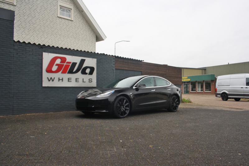 Tesla Model 3 met Monaco GP6 velgen