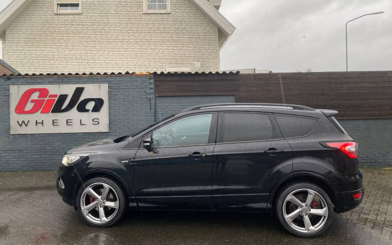 Ford Kuga met DBV Torino III velgen