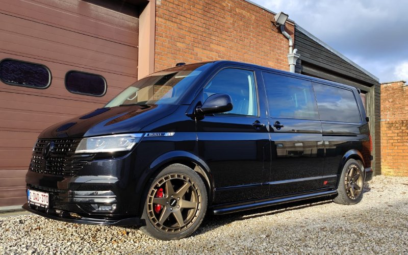 Volkswagen Transporter Multivan met SuperMetal Charger velgen