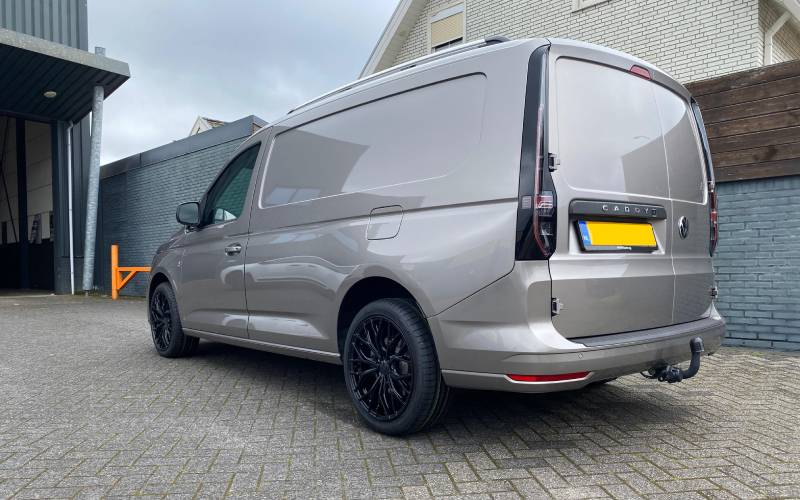 Volkswagen Caddy met 2DRV by Wheelworld WH37 velgen