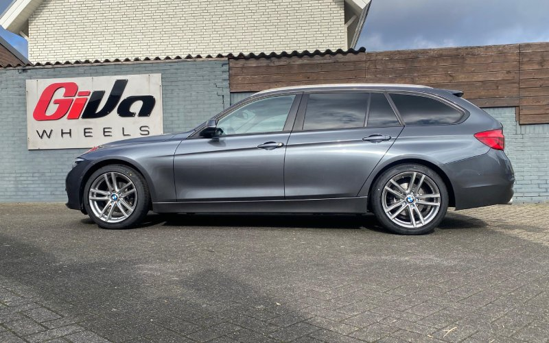 BMW 3-Serie met Rial X10 velgen