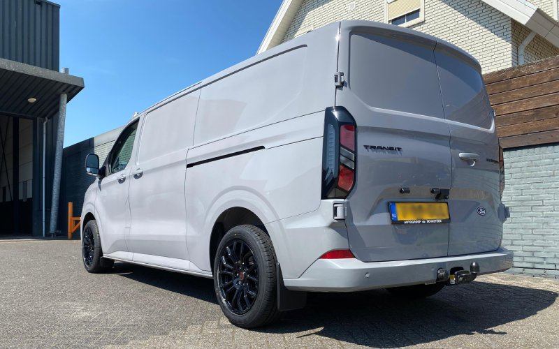 Ford Transit Custom met Wolfrace Evoke X velgen