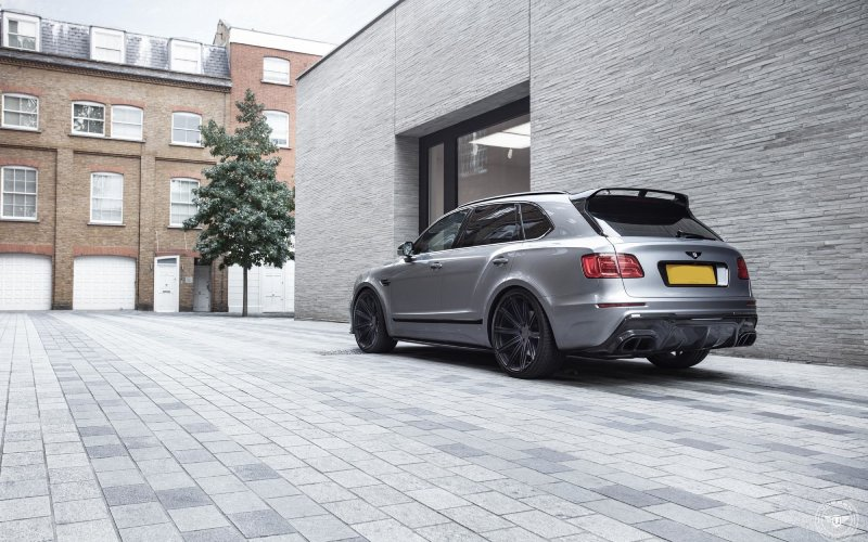 Bentley Bentayga met Vossen Wheels UV-2 velgen