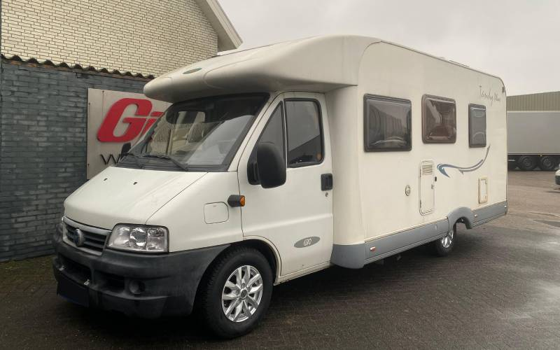 Fiat Ducato met MAK Load 5 velgen