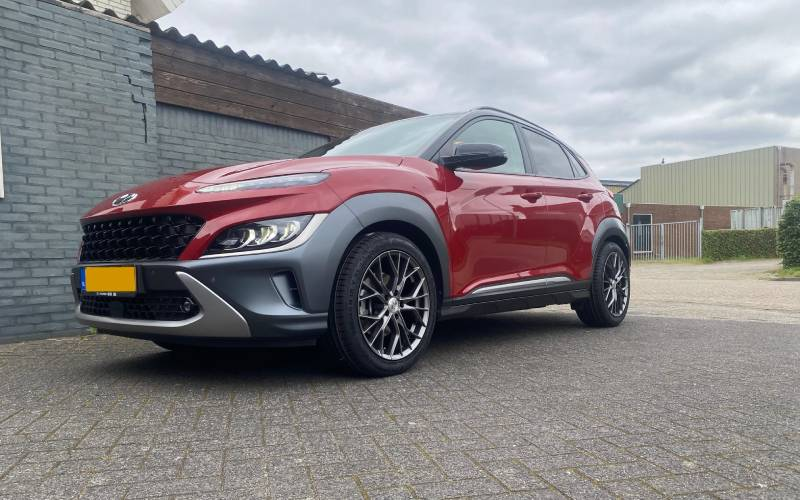 Hyundai Kona met Mille Miglia MM1020 velgen