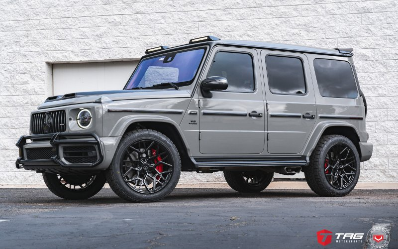 Mercedes-Benz G-Class AMG met Vossen Wheels UV-1 velgen