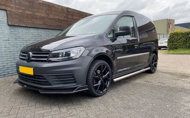 Volkswagen Caddy met Platin P115 velgen