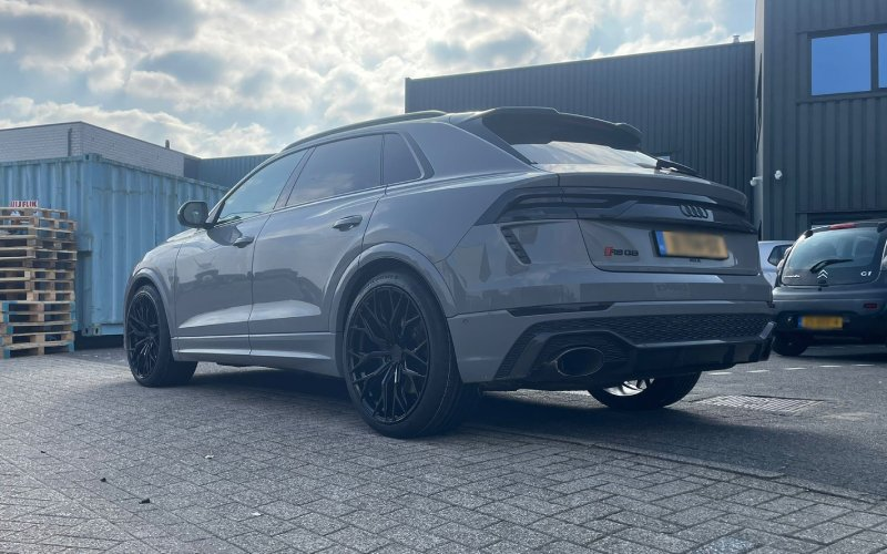 Audi RSQ8 met Concaver Wheels CVR1 (Flow Forged) velgen