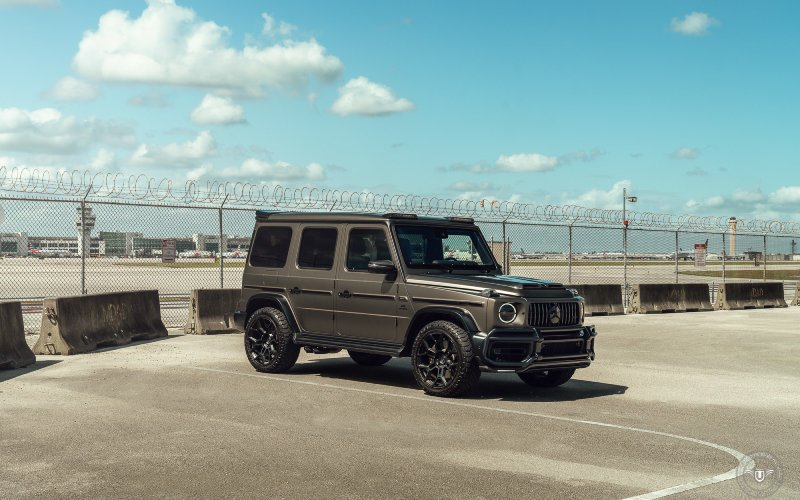 Mercedes-Benz G-Class AMG met Vossen Wheels UV-4 velgen