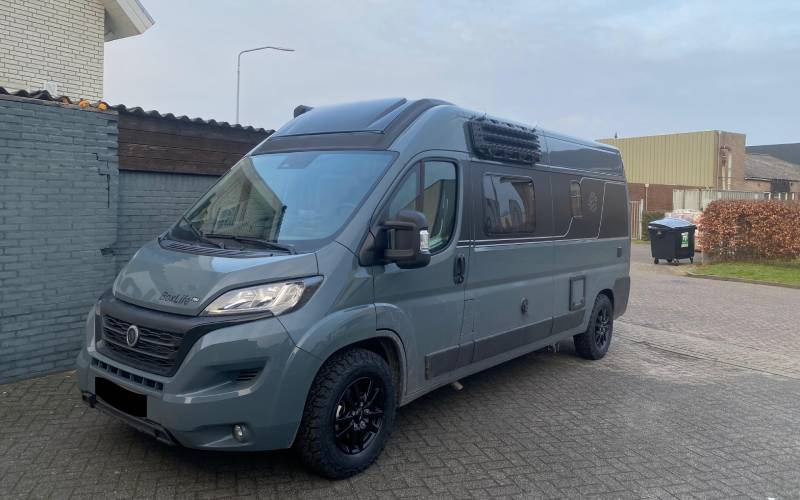 Fiat Ducato met RC Design RC25 velgen