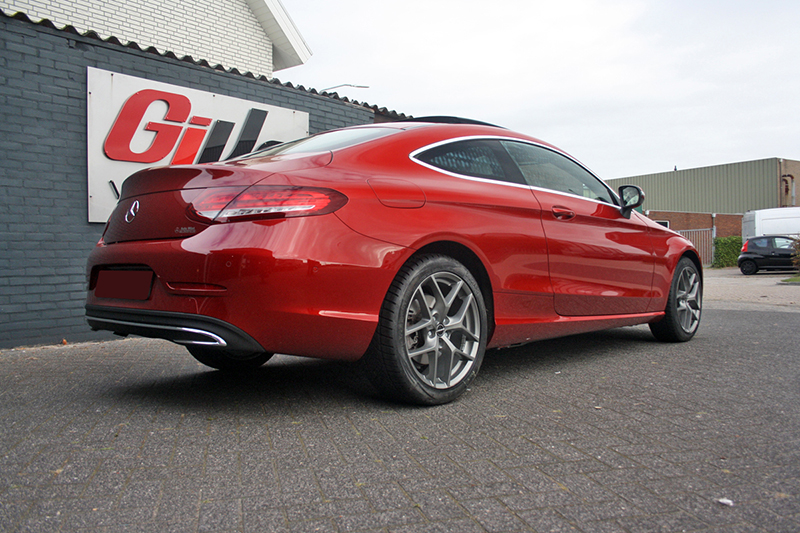 Mercedes-Benz C-Class met Borbet Y velgen