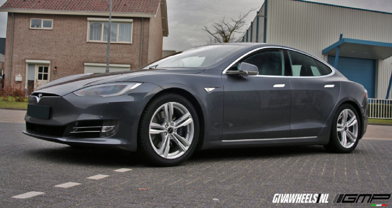 Tesla met GMP velgen