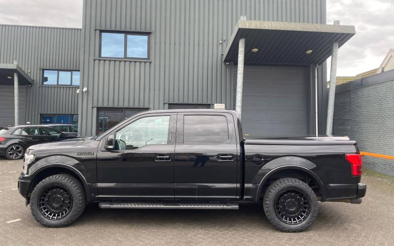 Ford F150 met Fuel Militia velgen