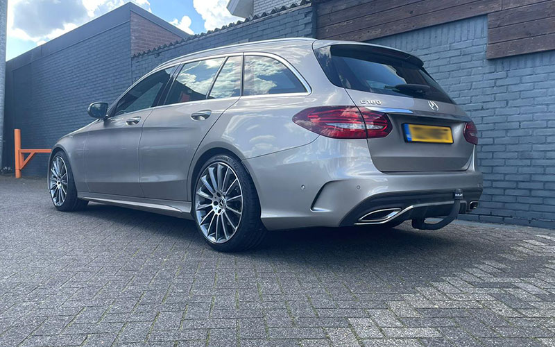 Mercedes-Benz C-Class met GMP Stellar velgen