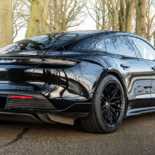 Porsche Taycan Korbach Forged PS17