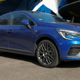 Renault Clio MOMO Revenge