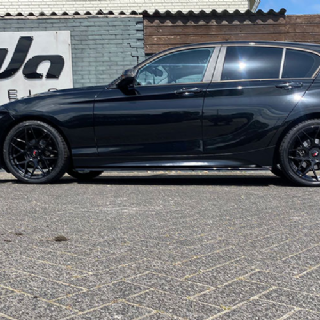 BMW 1-Serie Japan Racing JR18 Blind