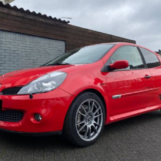 Renault Clio OZ Racing UltraLeggera