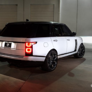 Land Rover Range Rover Vossen Wheels UV-4