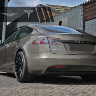 Tesla Veemann