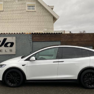 Tesla Model X Brock B43