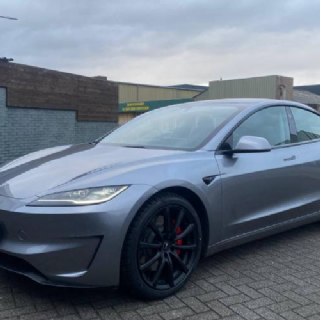 Tesla Model 3 Brock B32